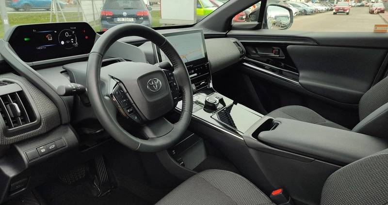 Toyota bZ4X cena 166900 przebieg: 14012, rok produkcji 2022 z Września małe 326